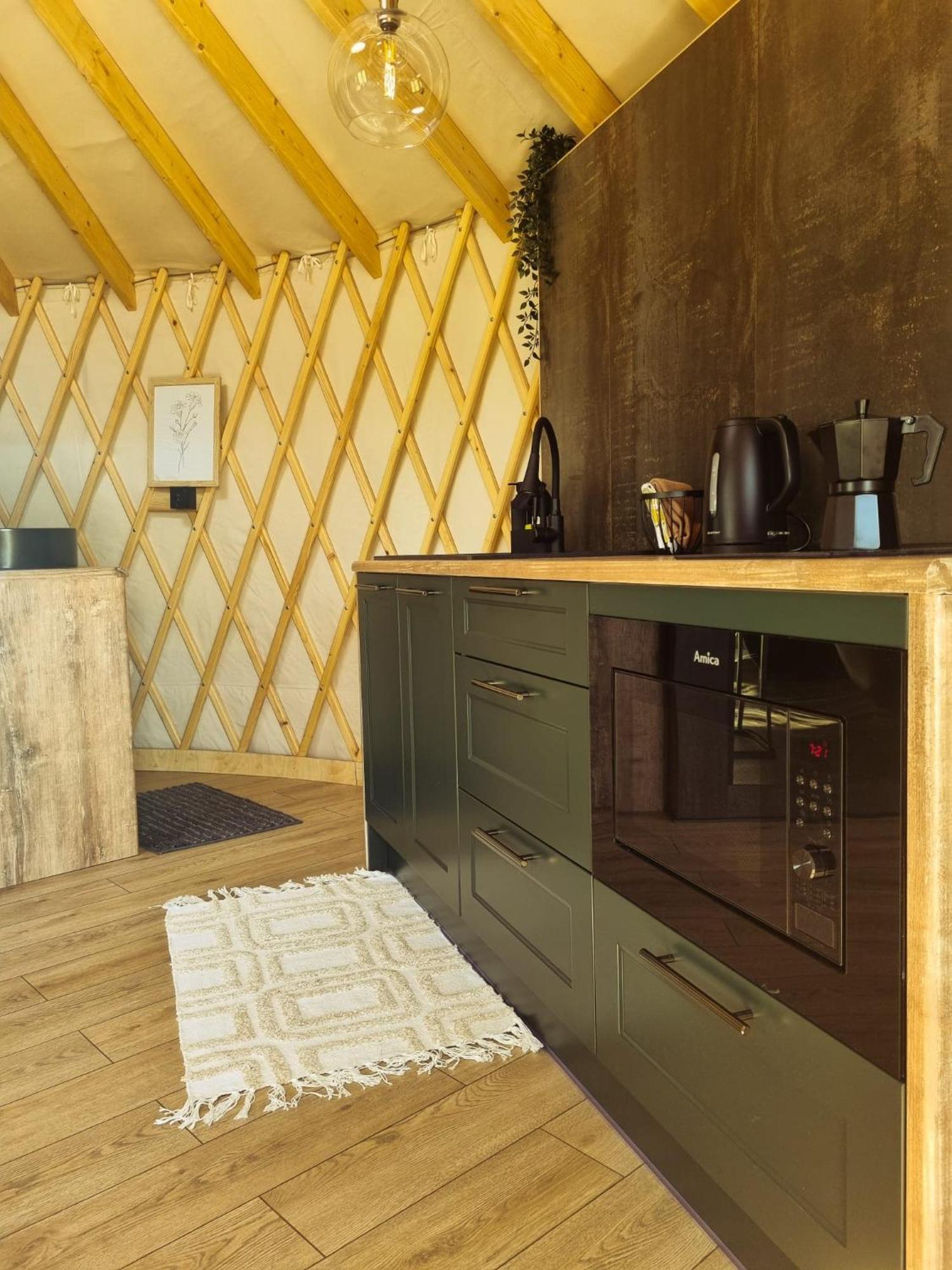 Jurty Glamping Ξενοδοχείο Gostynin Εξωτερικό φωτογραφία