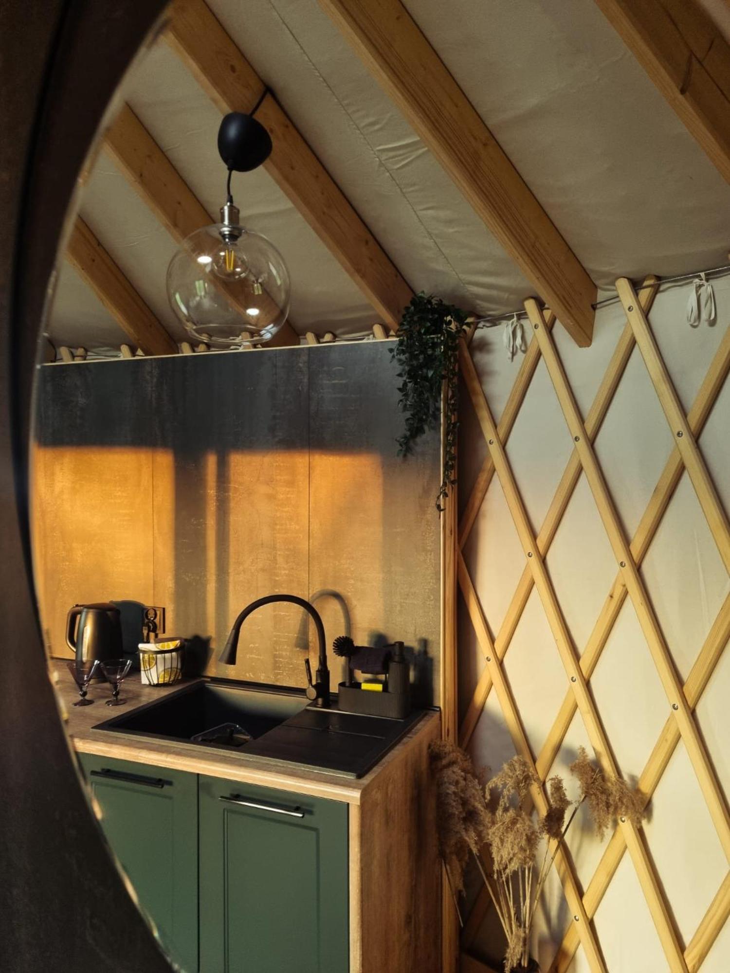 Jurty Glamping Ξενοδοχείο Gostynin Εξωτερικό φωτογραφία