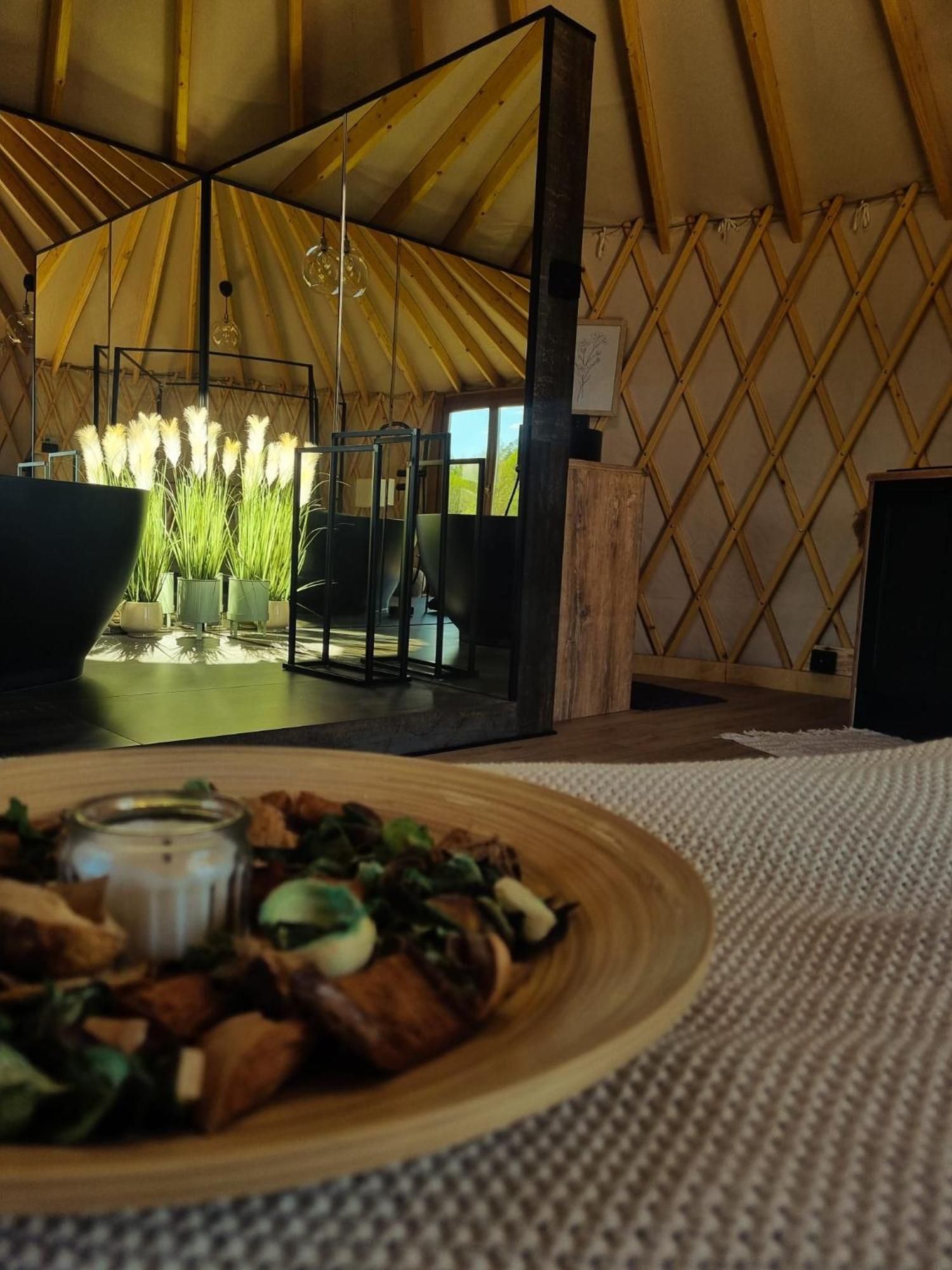 Jurty Glamping Ξενοδοχείο Gostynin Εξωτερικό φωτογραφία