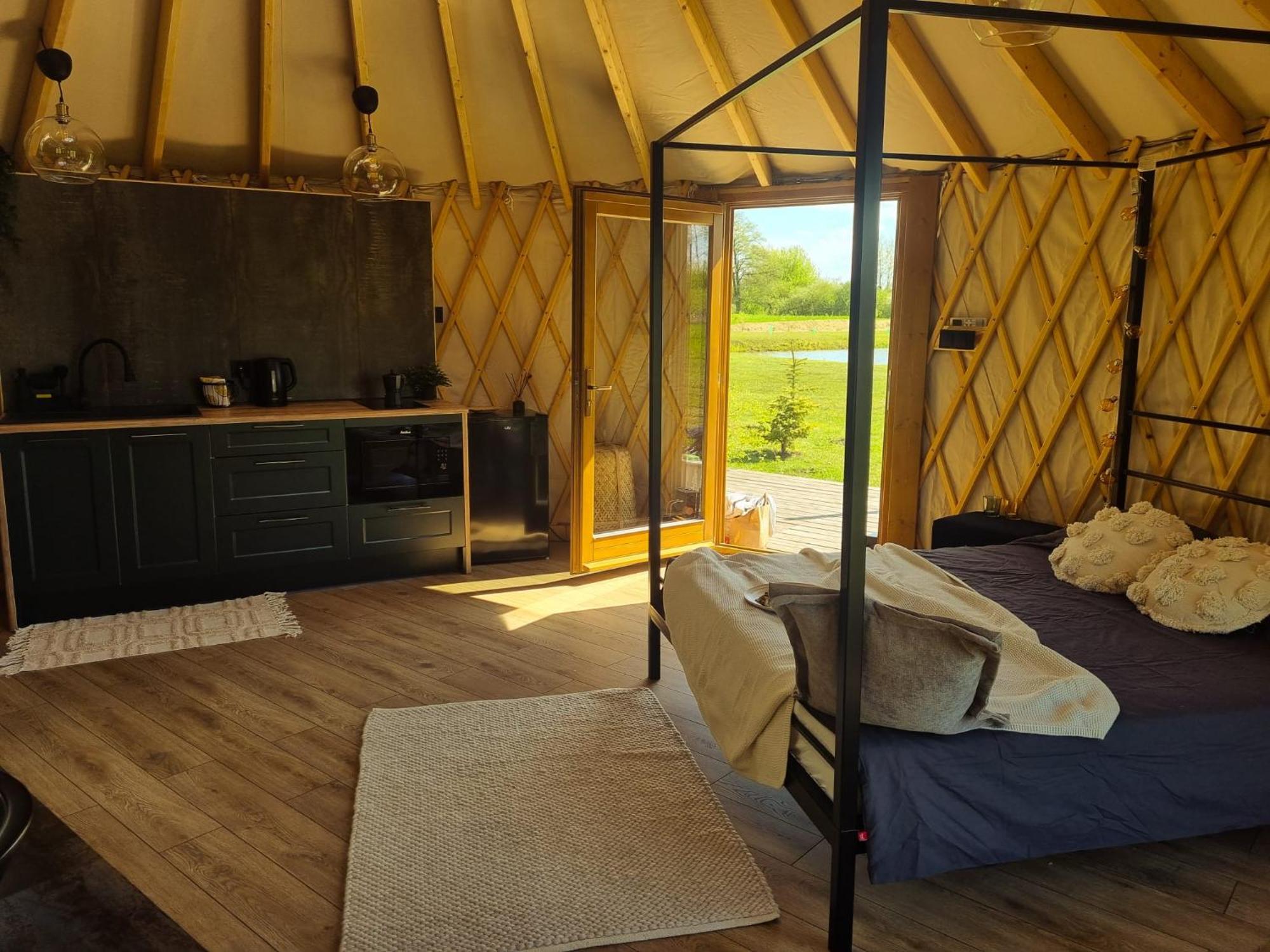 Jurty Glamping Ξενοδοχείο Gostynin Εξωτερικό φωτογραφία