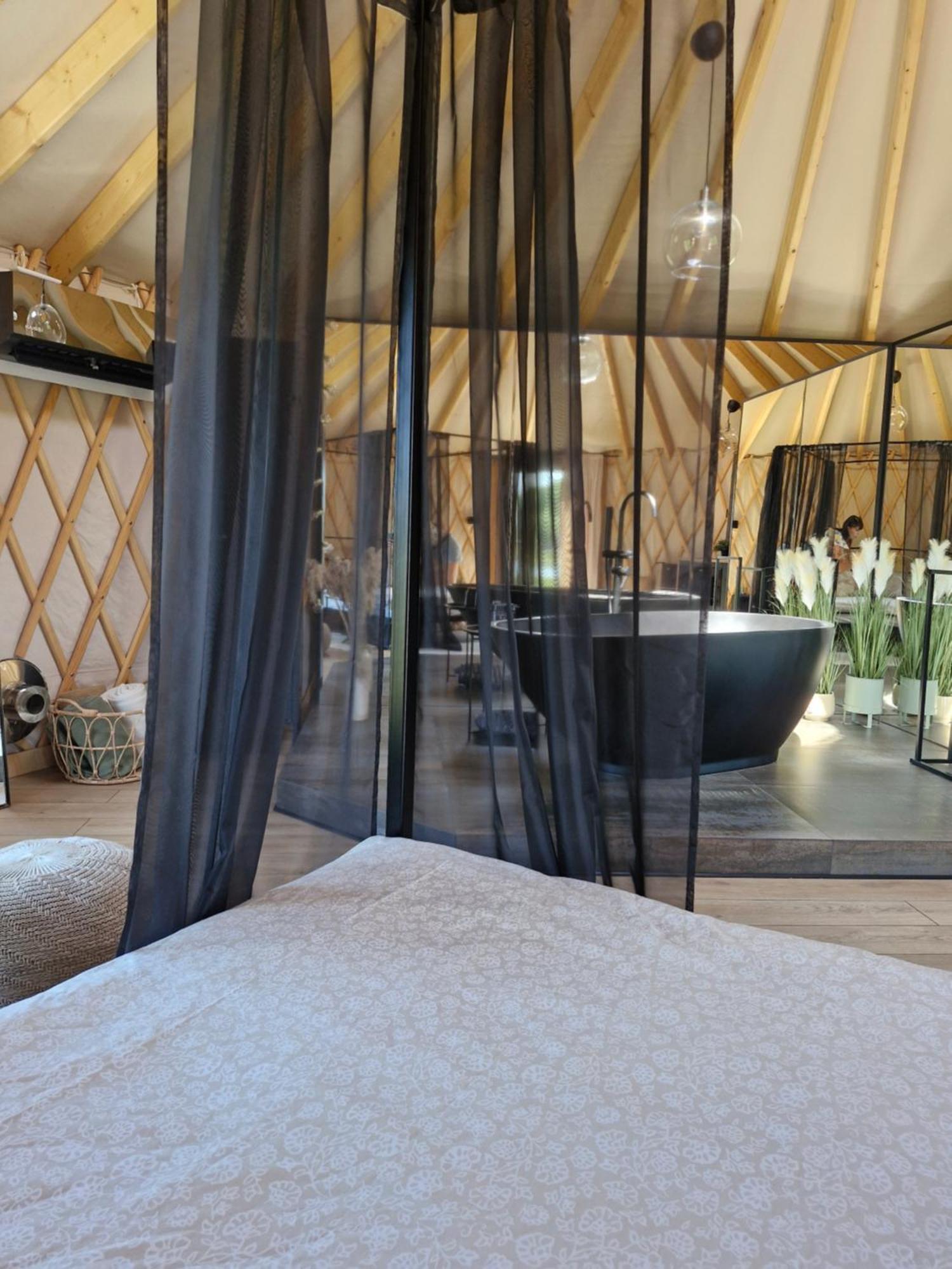 Jurty Glamping Ξενοδοχείο Gostynin Δωμάτιο φωτογραφία